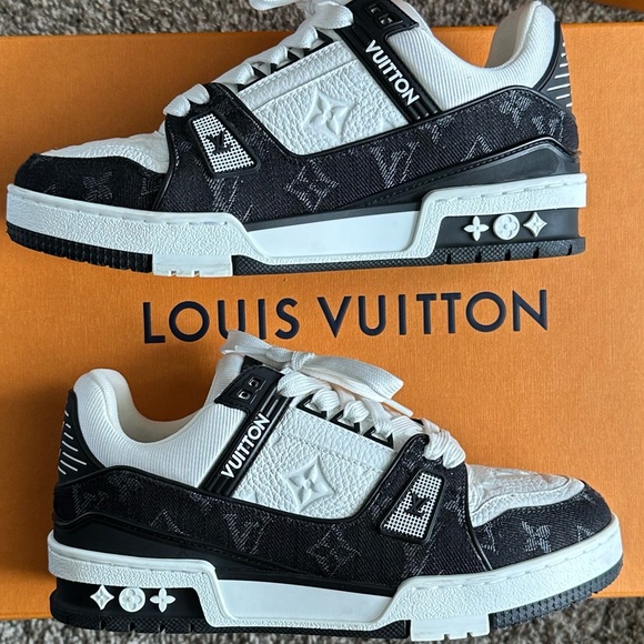 Louis Vuitton LV Trainer White Black - Picture 2 of 6